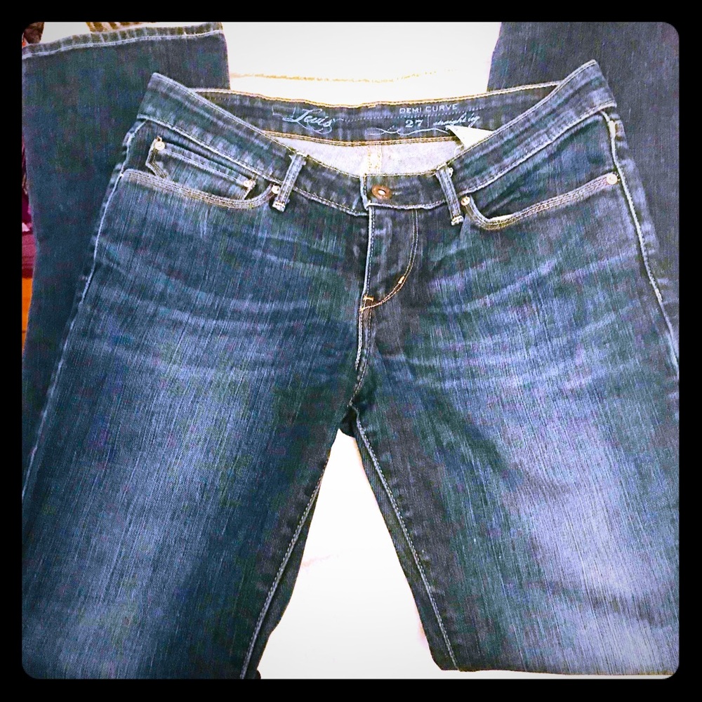 Levi’s Demi curve straight leg